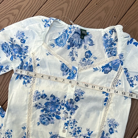 wild fable White and Blue Floral Tie-Front Blouse - Picture 7 of 9